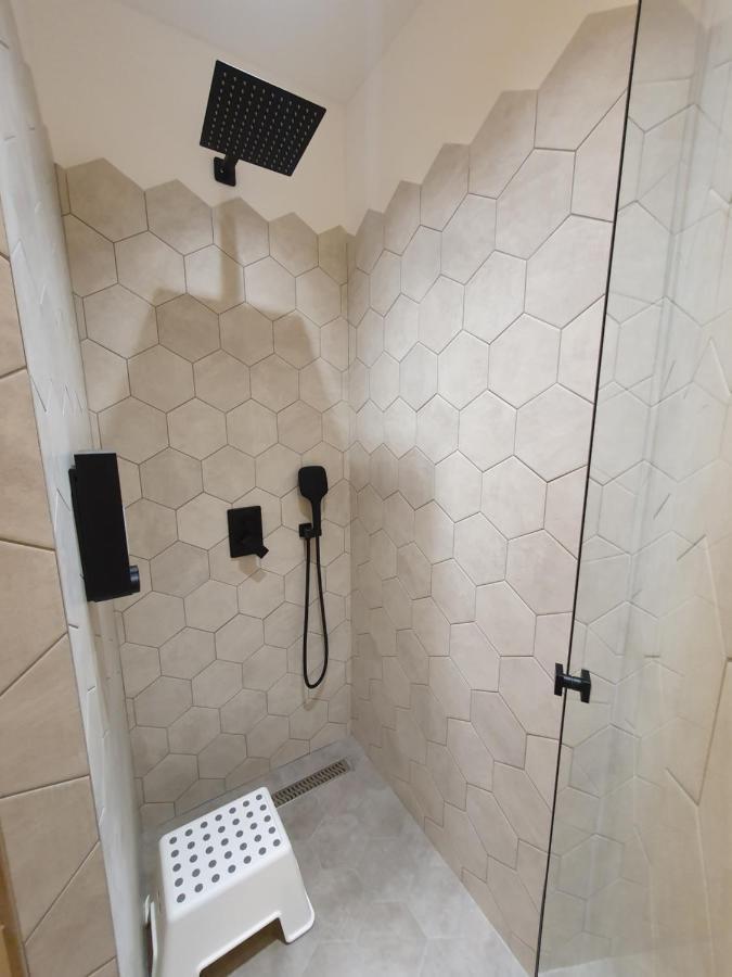 Modern Top Floor Loft With Balcony Budapest Ngoại thất bức ảnh