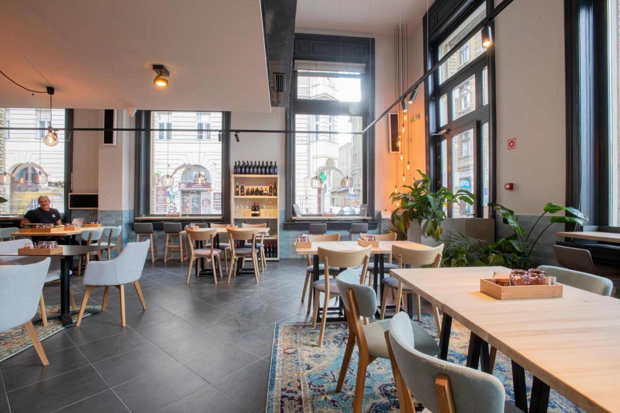 Modern Top Floor Loft With Balcony Budapest Ngoại thất bức ảnh